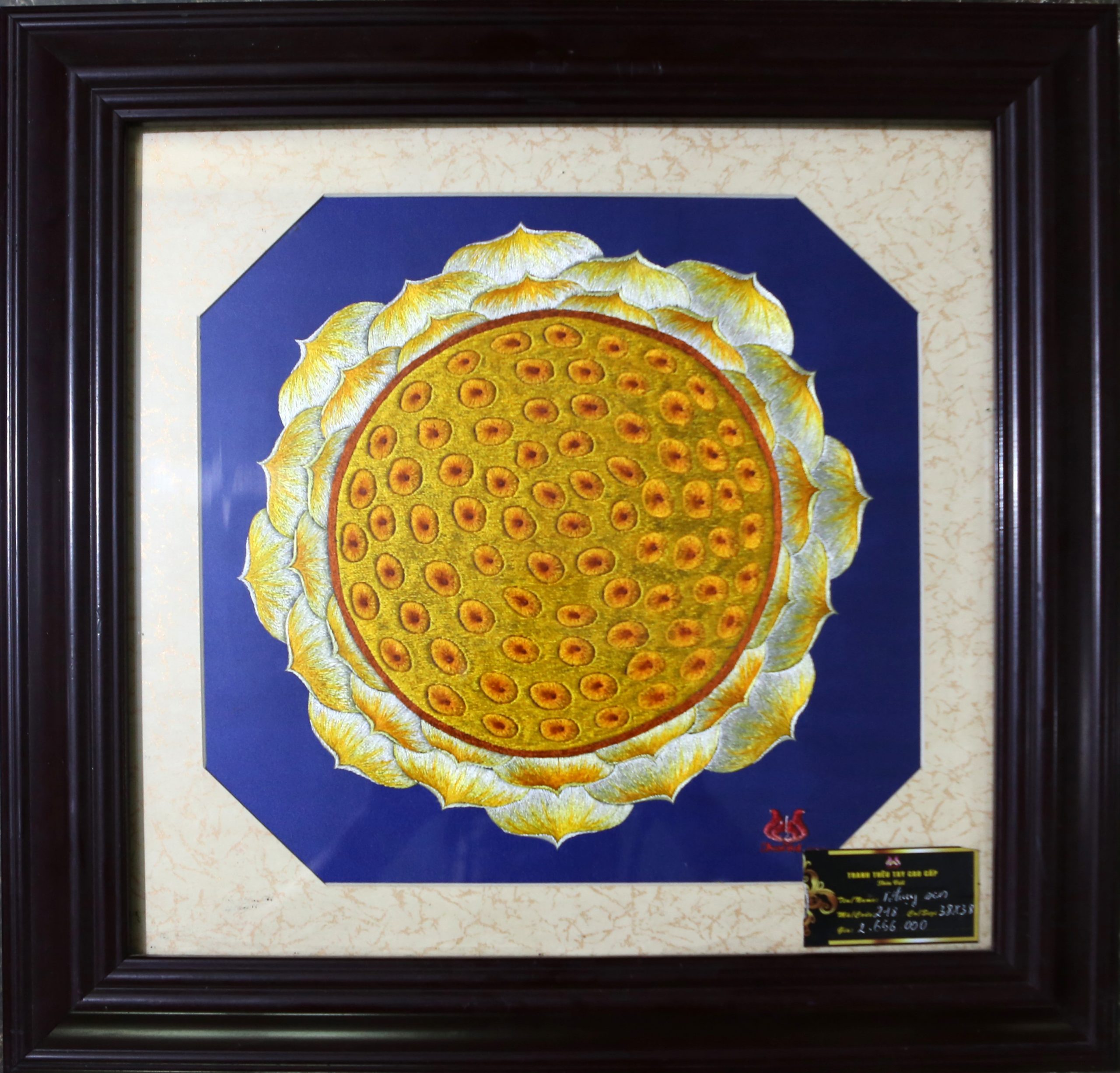 Tranh thêu Nhụy sen (MHOA0078)